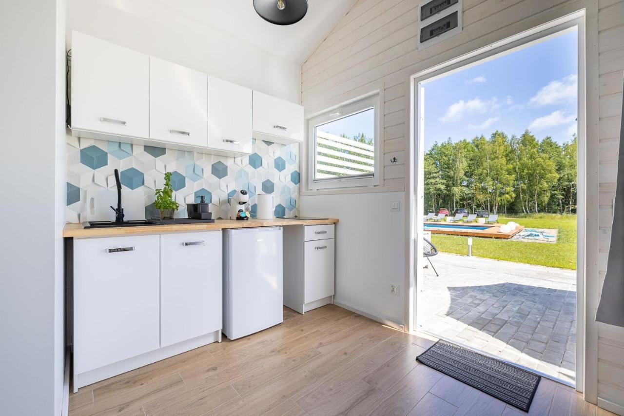 Lumi Resort Domki Letniskowe Z Podgrzewanym Basenem Rewal Exteriör bild