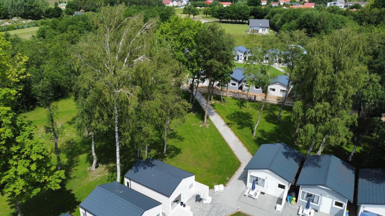 Lumi Resort Domki Letniskowe Z Podgrzewanym Basenem Rewal Exteriör bild