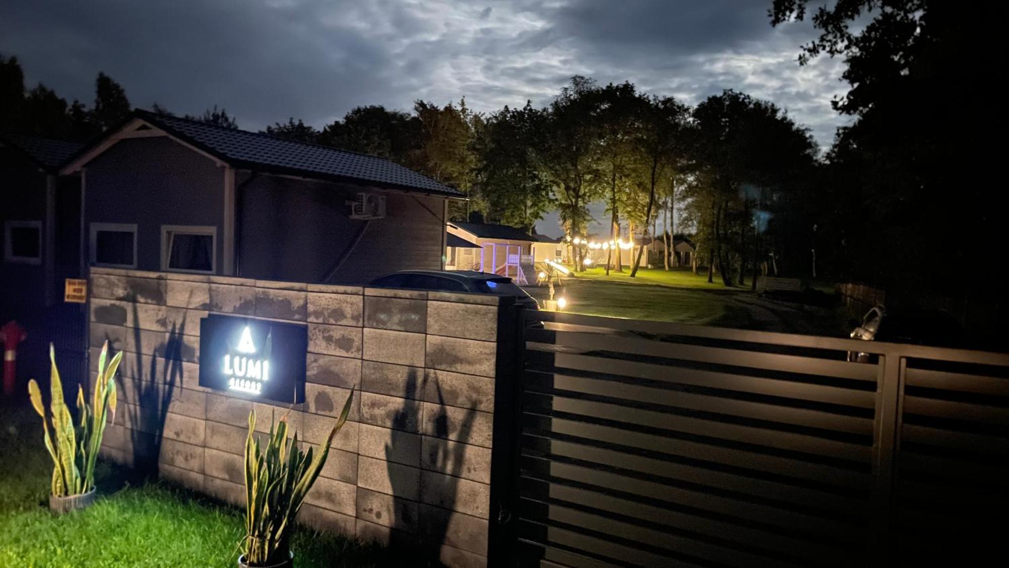Lumi Resort Domki Letniskowe Z Podgrzewanym Basenem Rewal Exteriör bild