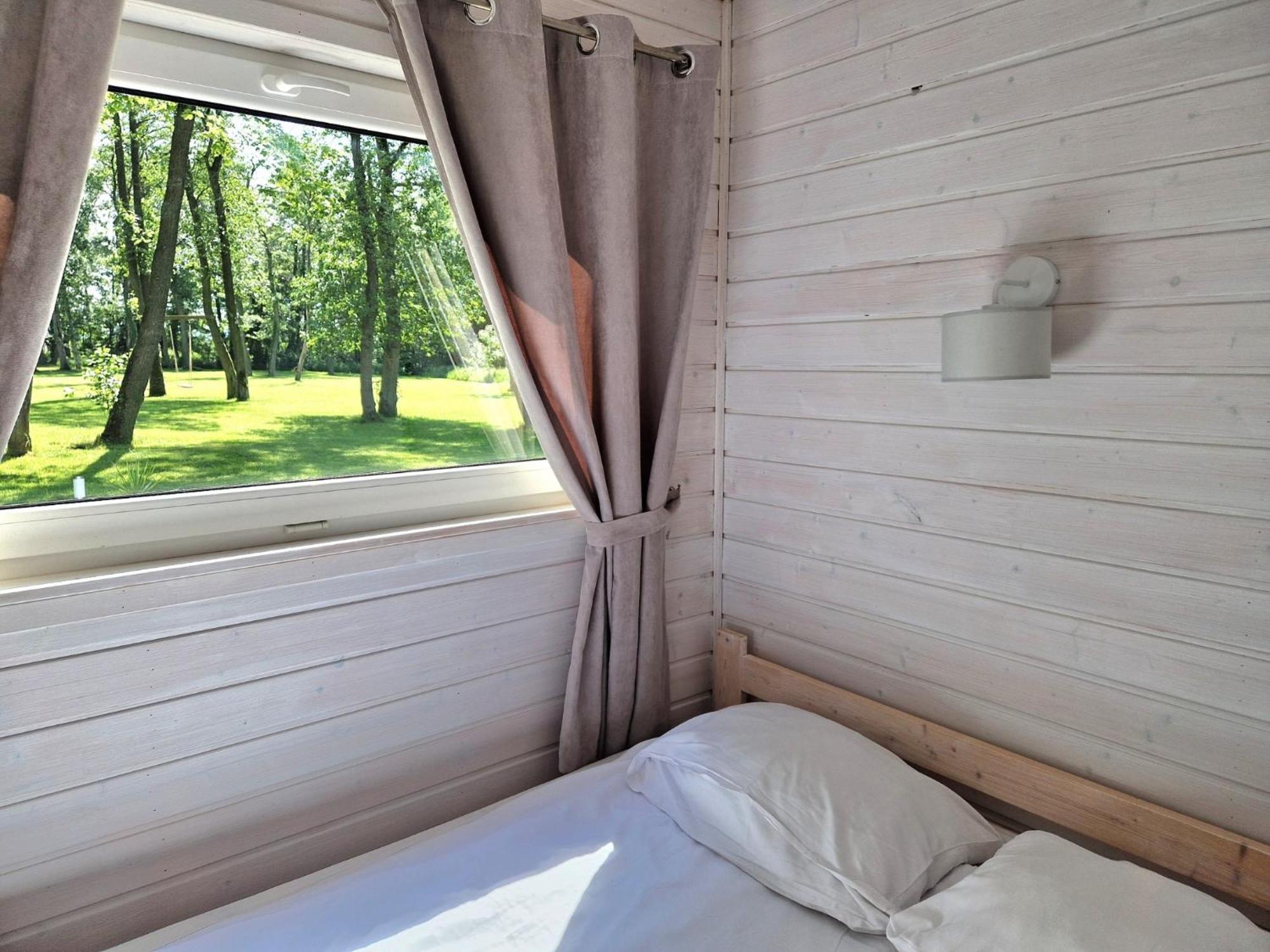 Lumi Resort Domki Letniskowe Z Podgrzewanym Basenem Rewal Rum bild
