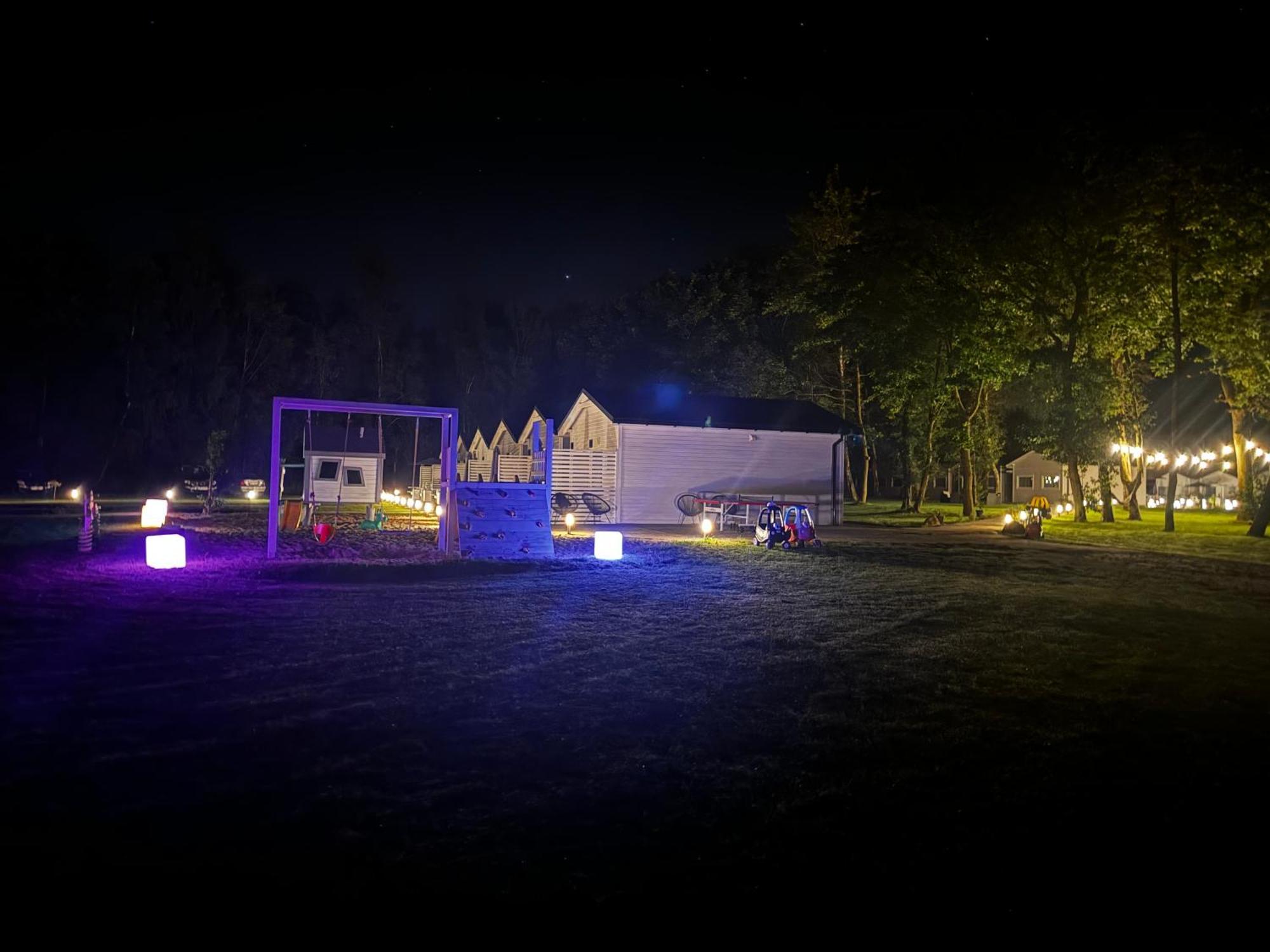 Lumi Resort Domki Letniskowe Z Podgrzewanym Basenem Rewal Exteriör bild